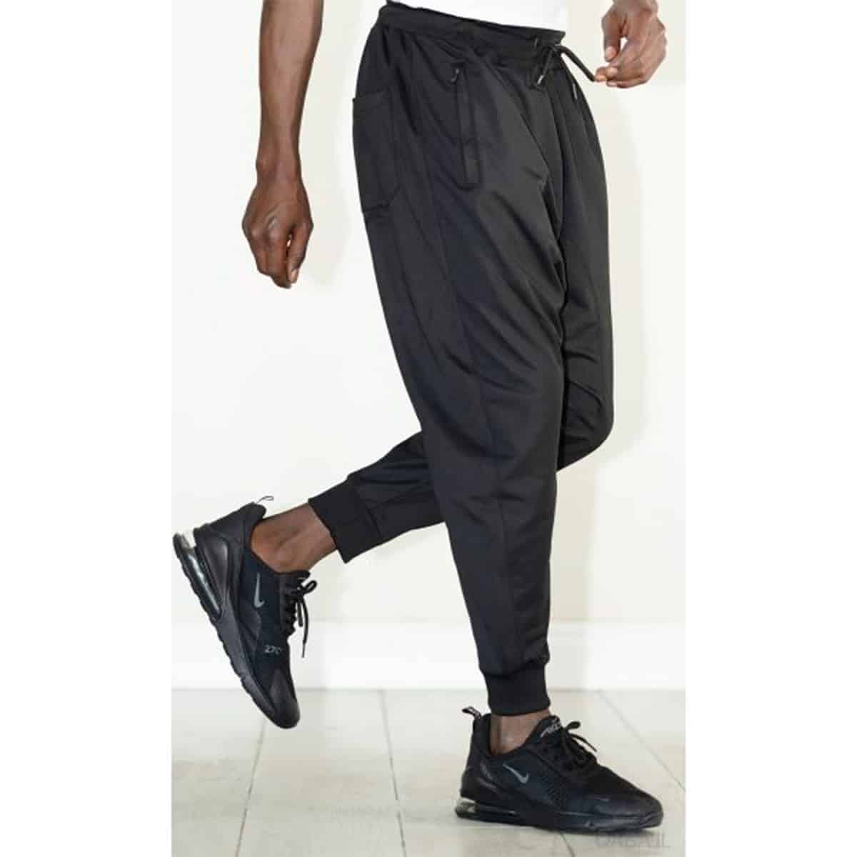 Leichte lange Jogginghose - Schwarz - Marke Qaba'il profil